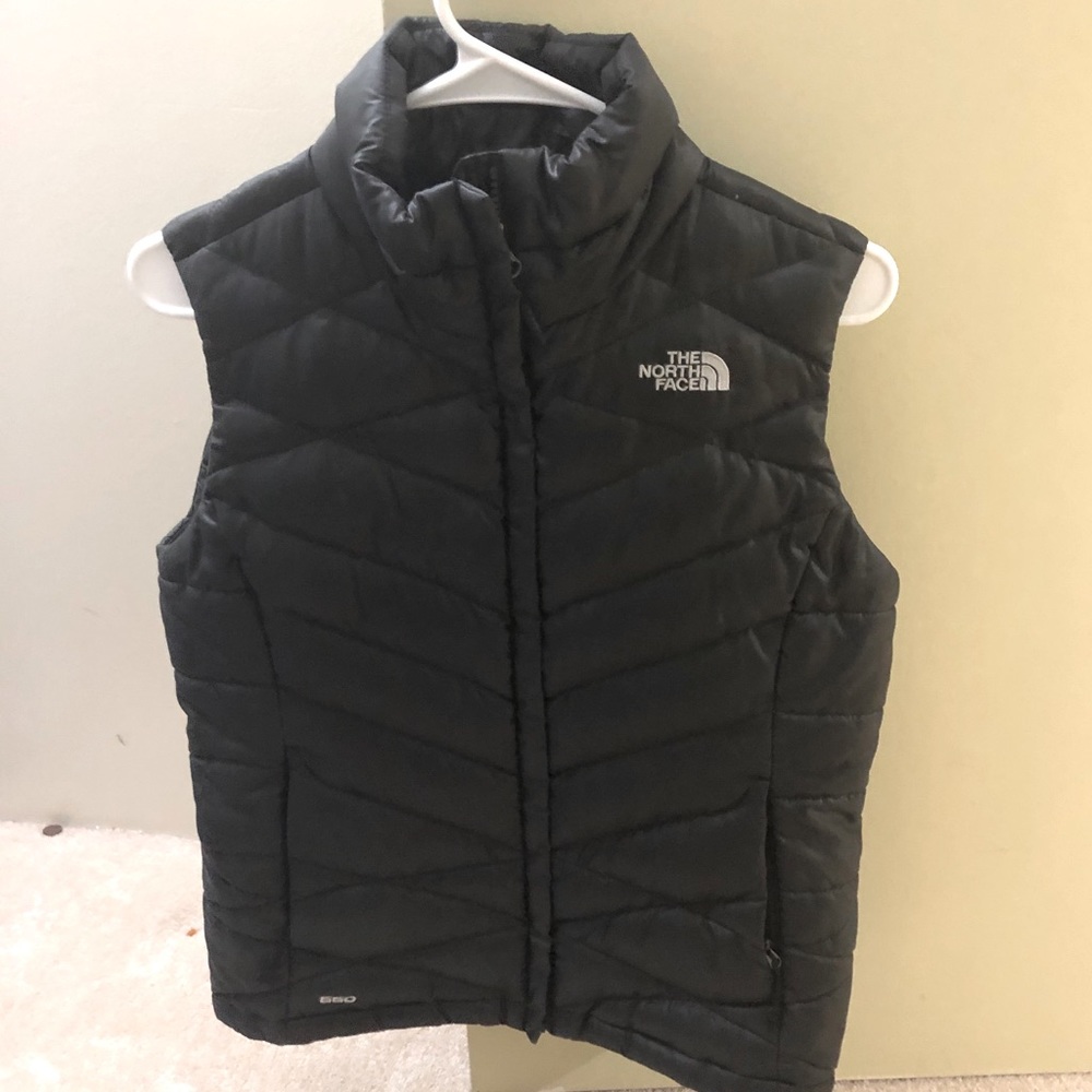 Women’s Small North Face Down Vest.